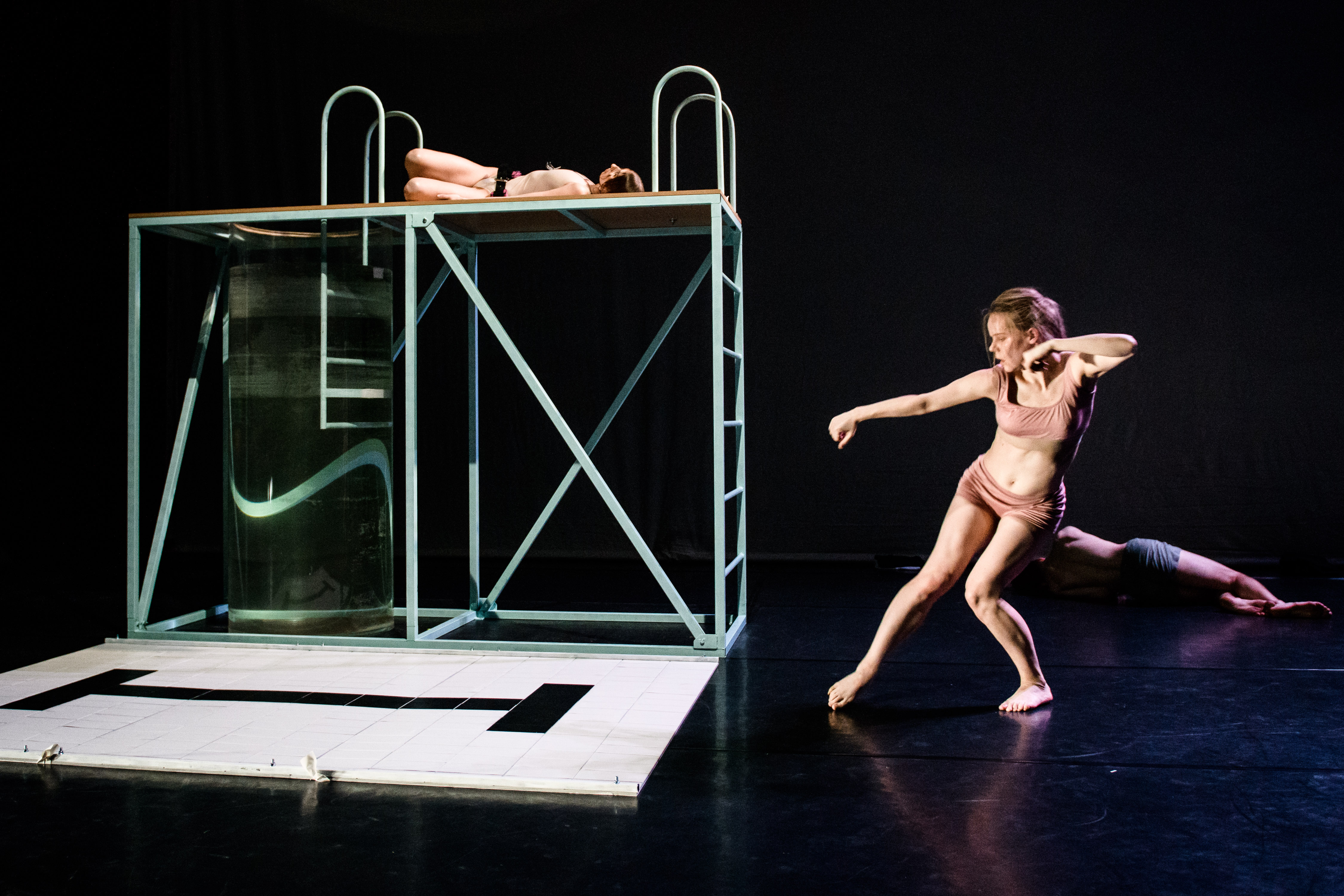 Eiti ar neiti. Teatras (spektaklio „Apnėja“ recenzija)