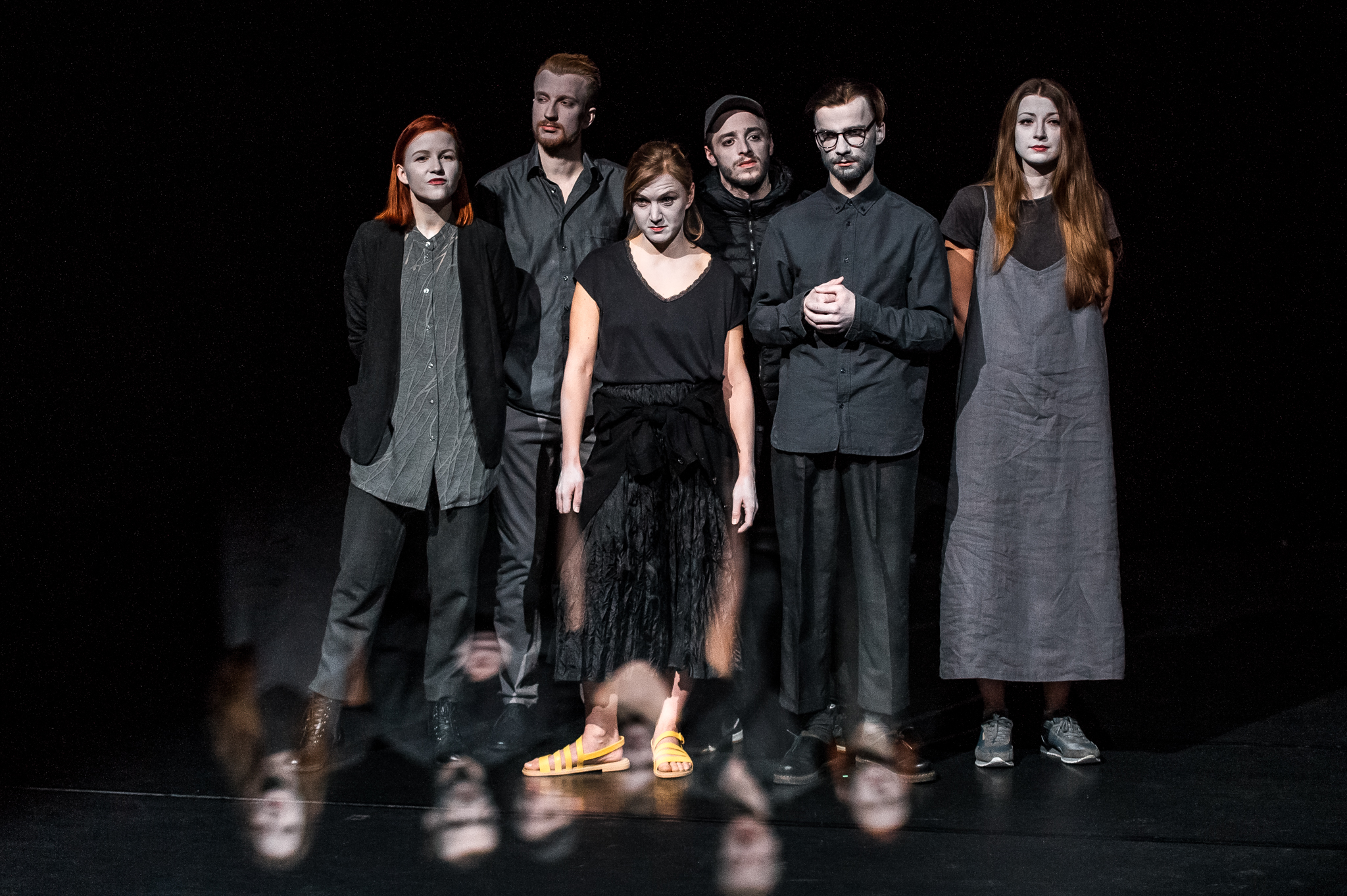 Eiti ar neiti. Teatras. (spektaklio „Jūrinės šviesos“ recenzija)